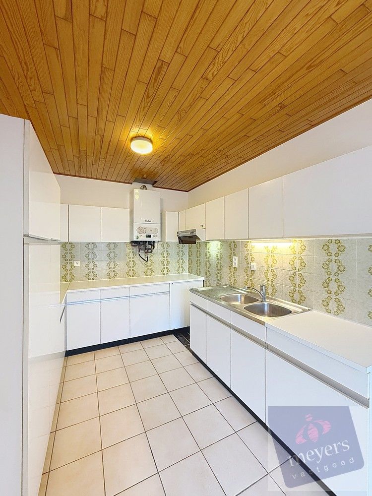 Ruim appartement met 2 slaapkamers en garage foto 9