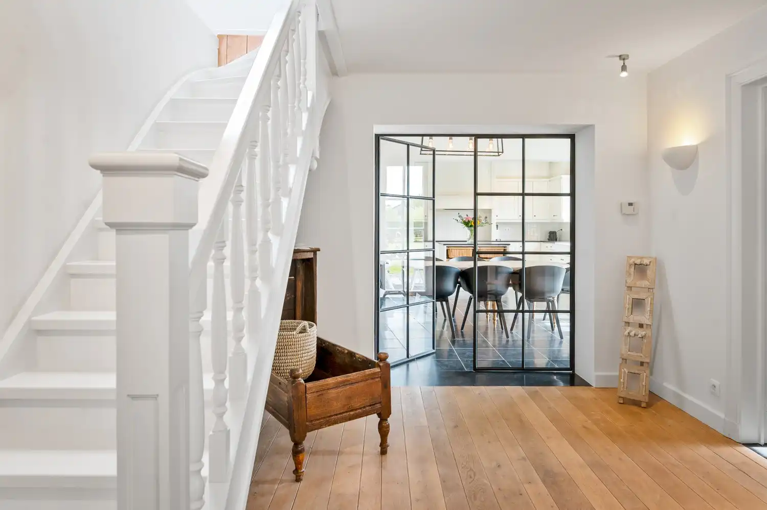Gerenoveerde villa met bijgebouw en vijver op een perceel van 1,8 ha te Putte foto 9