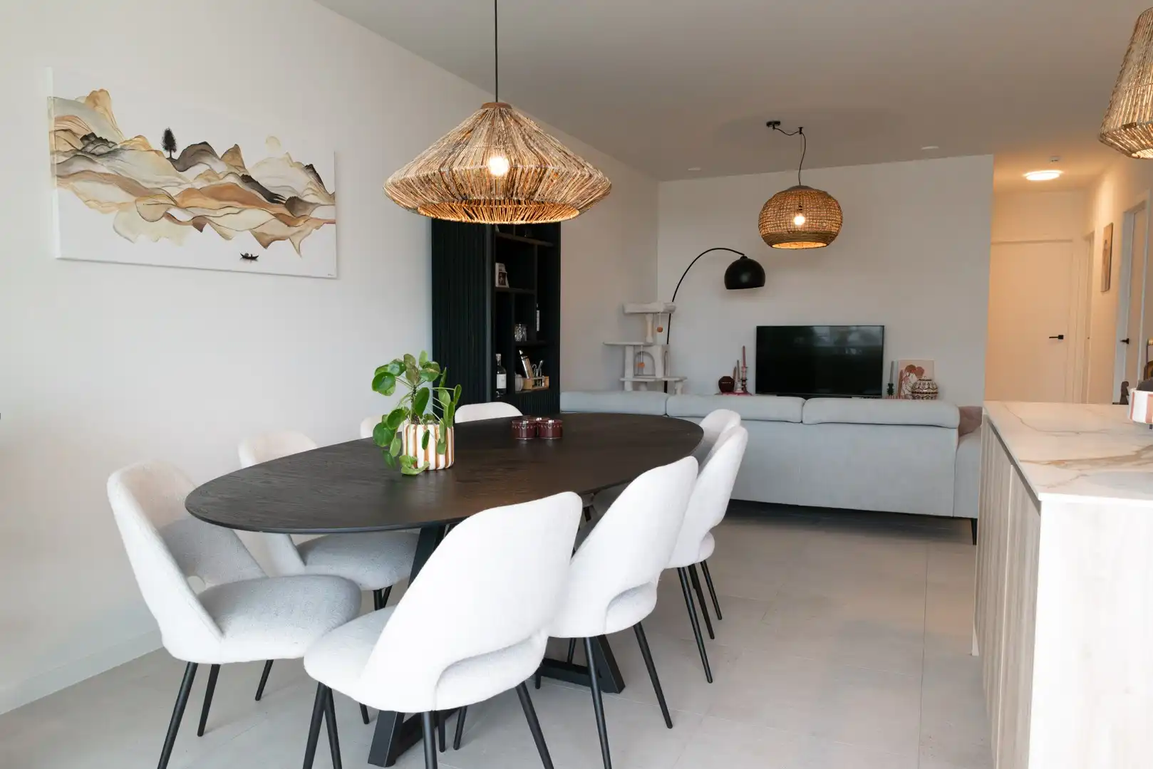 Stijlvol en energiezuinig nieuwbouwappartement met 2 slaapkamers en ruim overdekt terras, op wandelafstand van het centrum van Sint-Truiden. foto 5