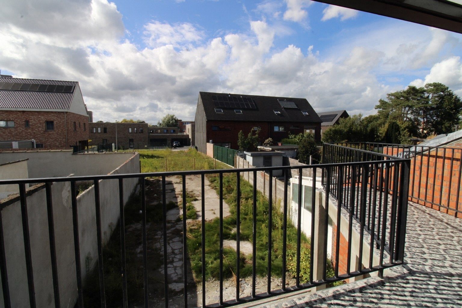 Exclusieve bel-etage in Sint-Niklaas te koop: stijlvol wonen met EPC B! foto 16