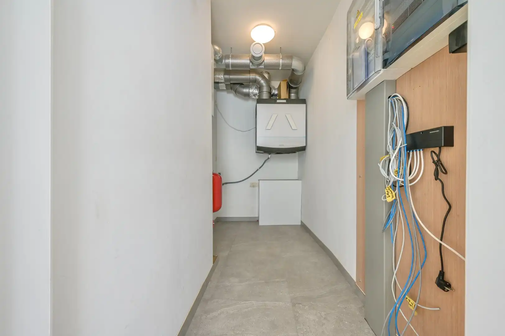 Nieuwbouwappartement met 2 slaapkamers, ruim terras en garage foto 11