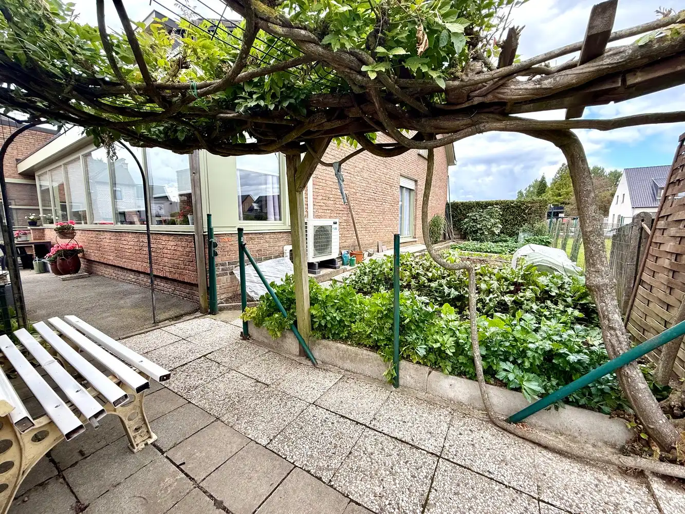 Ruime woning met 5 slaapkamers, winkelruimte én magazijn! foto 20