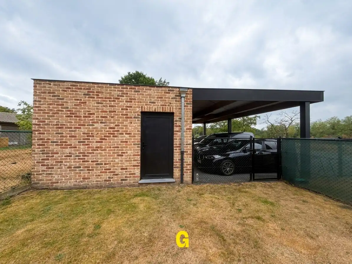 Knap afgewerkt gelijkvloersappartement met 2 slaapkamers, ruim terras en tuintje met tuinberging foto 22
