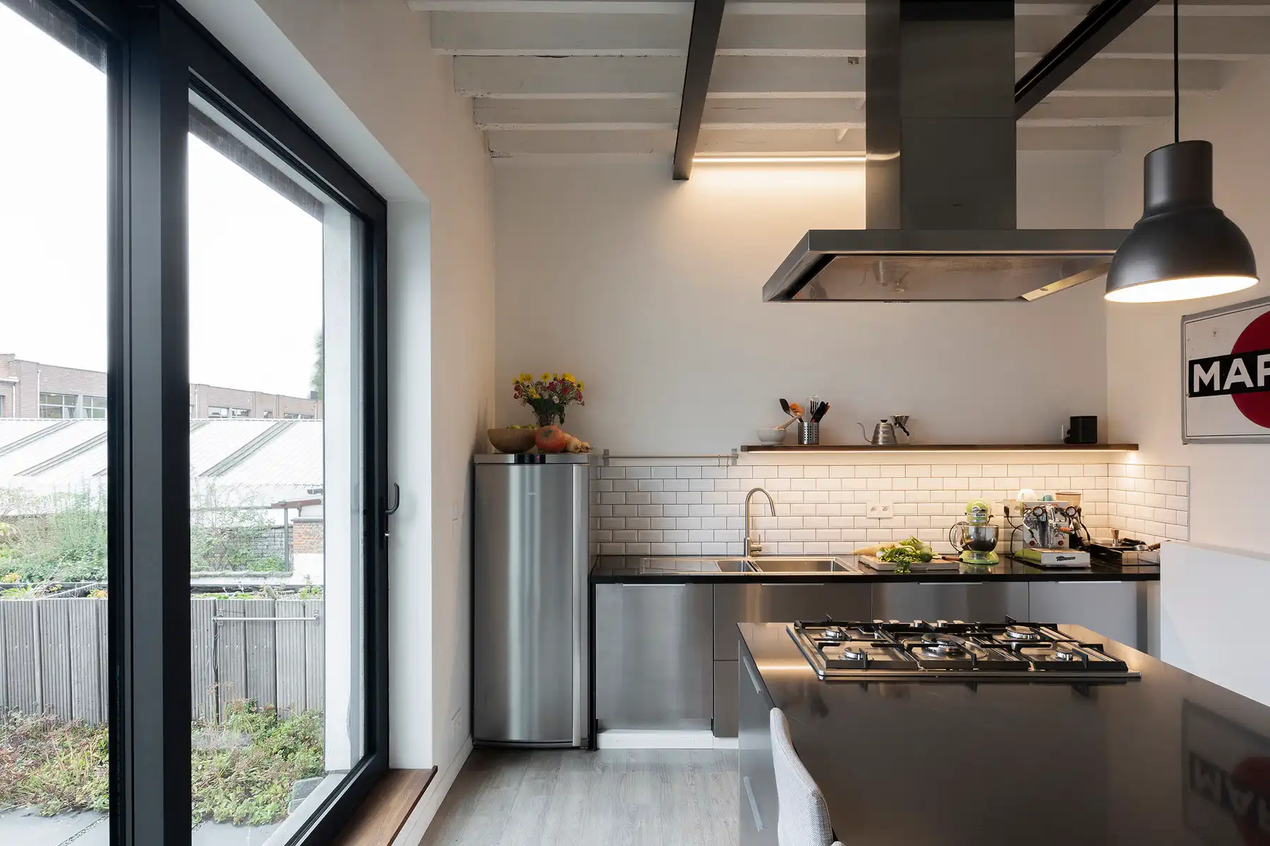 Karaktervolle herenwoning met tuin, koetshuis en veel ruimte foto 8