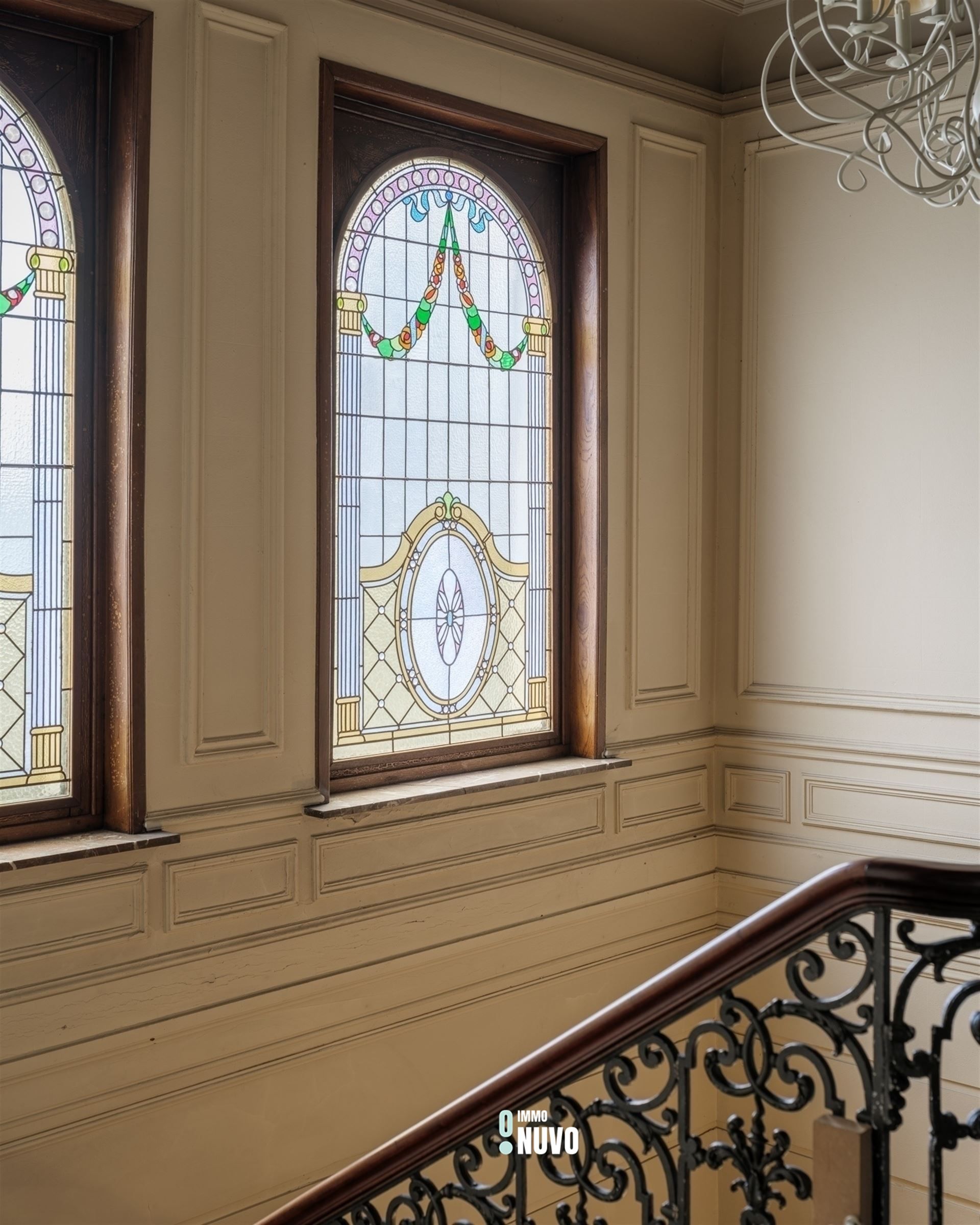 Exclusief herenhuis met handelspand op toplocatie te Aalst foto 8