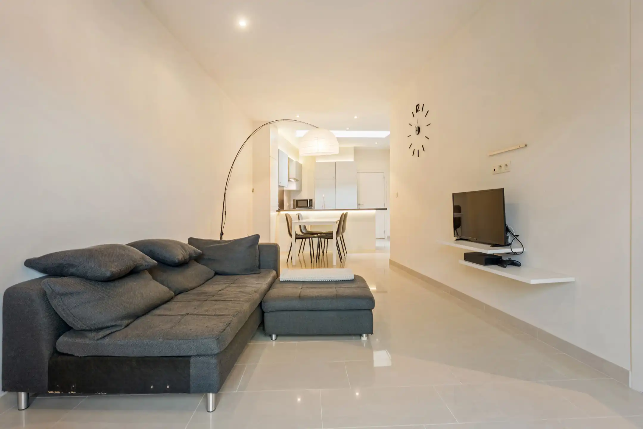 Gerenoveerde woning in charmante Zichen foto 2