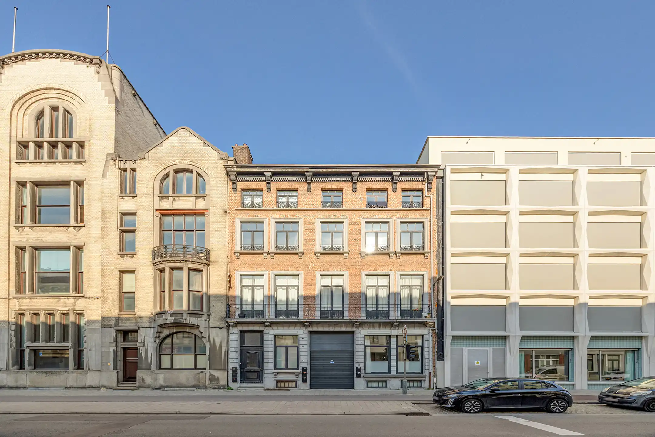 Ruim 2-slaapkamer appartement in achtergebouw foto {{pictureIndex}}