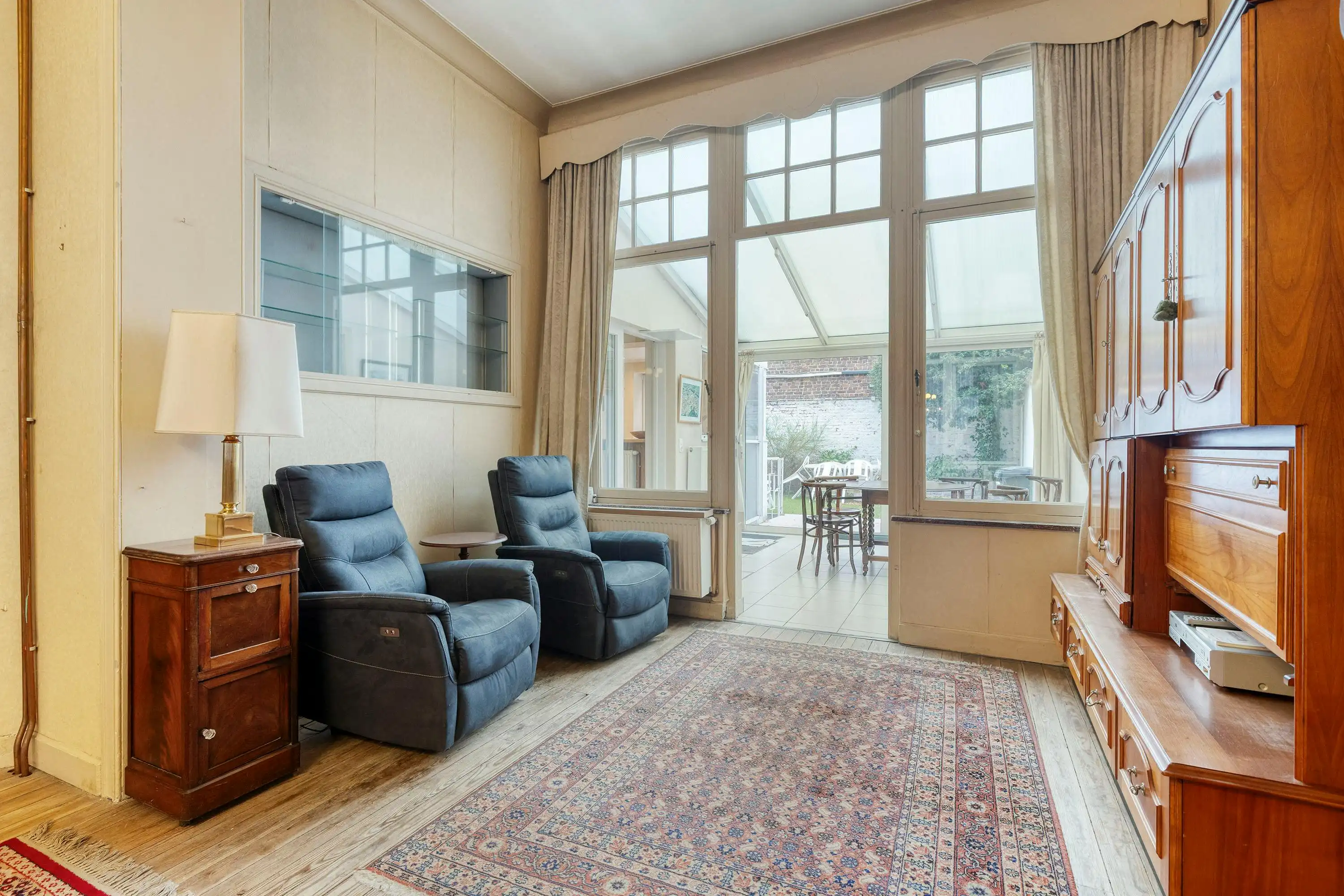 Karaktervol herenhuis in het hart van Ieper foto 6