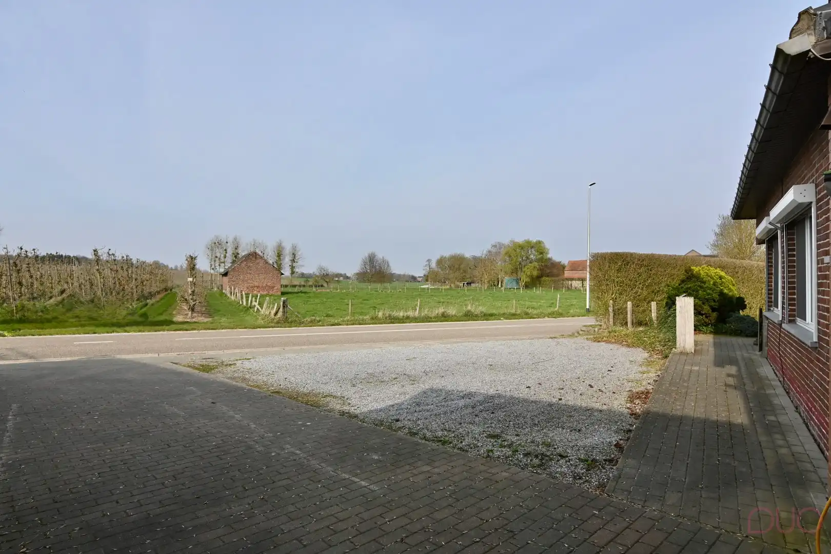 Gelijkvloerse woning gelegen in het midden van de Haspengouwse velden foto 21