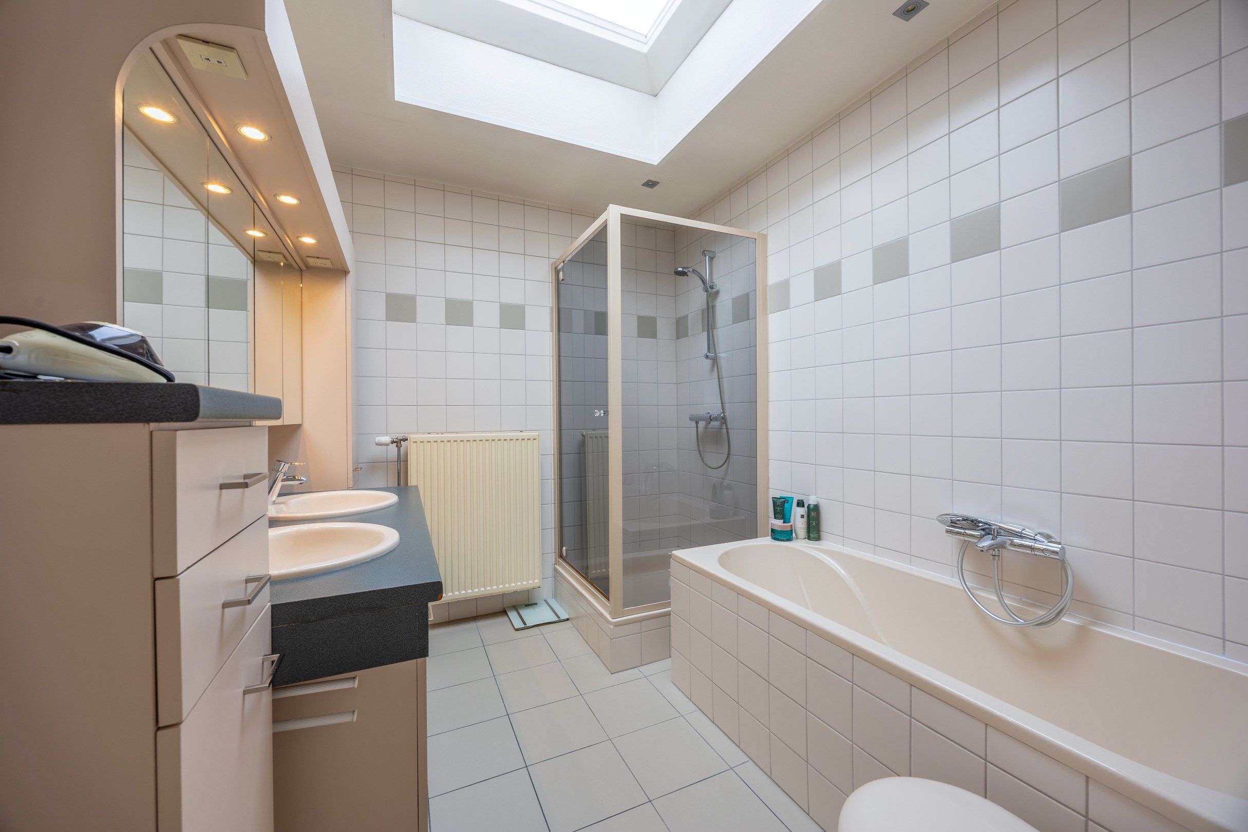 Verzorgde woning met tuin en garage foto 10