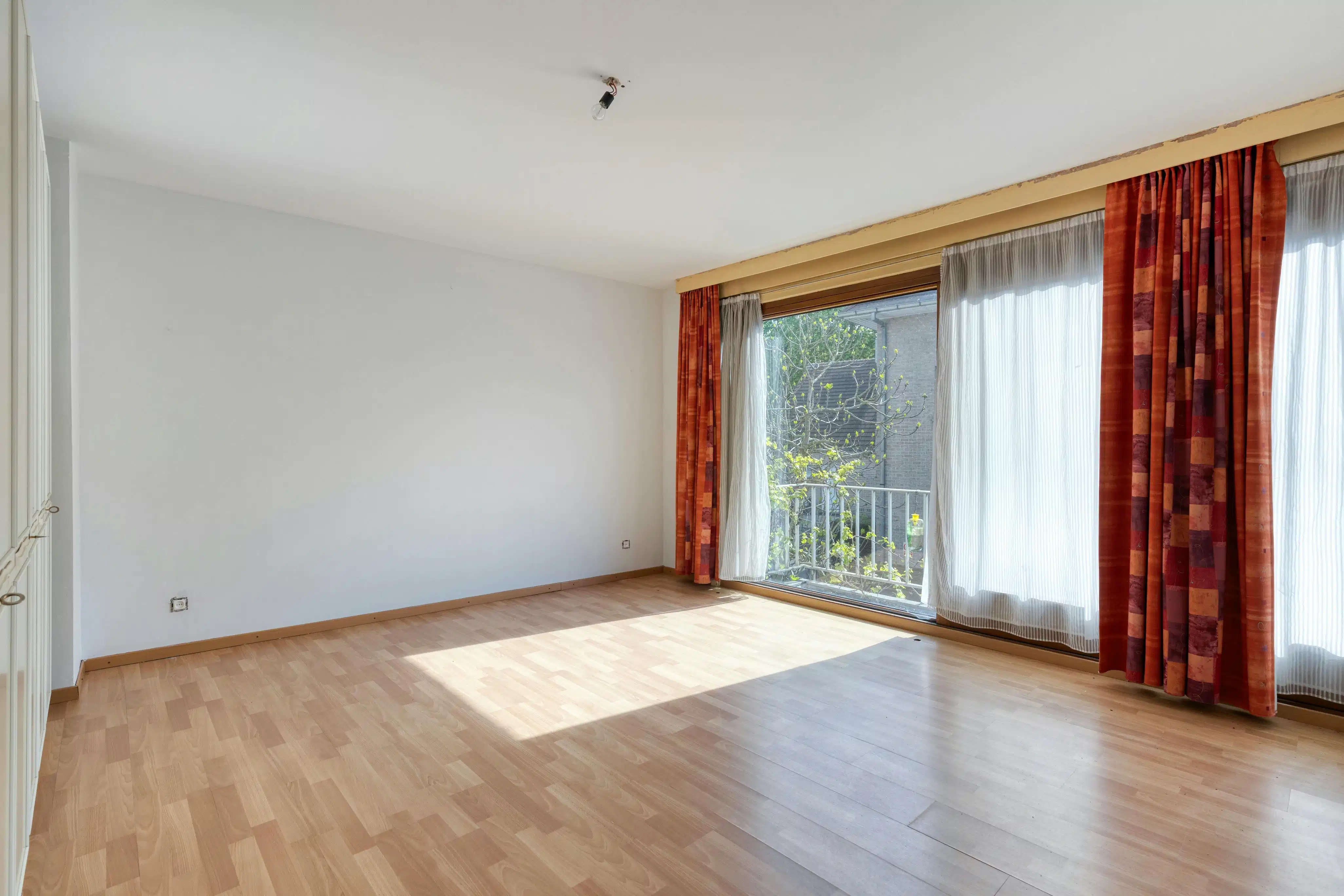 Handelspand met woonst te koop in centrum Landegem foto 18