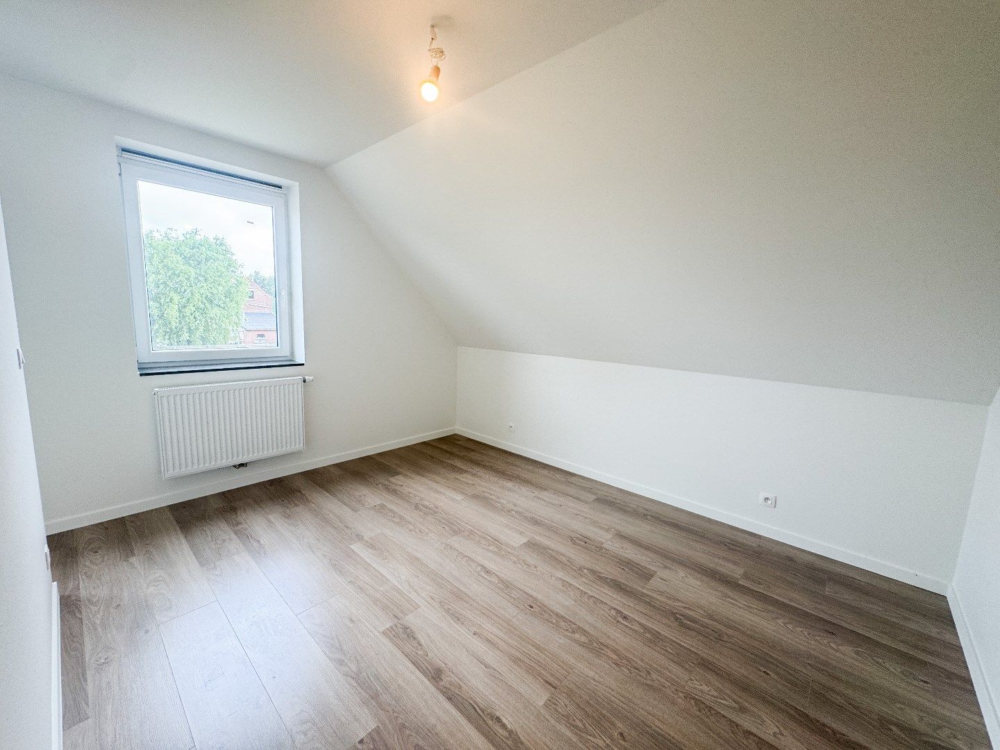 Prachtige halfopen nieuwbouwwoning met 3 slaapkamers in Houthulst foto 12