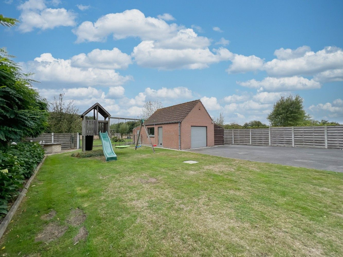 Unieke gezinswoning op 1300 m² + landelijk verzicht! foto 27