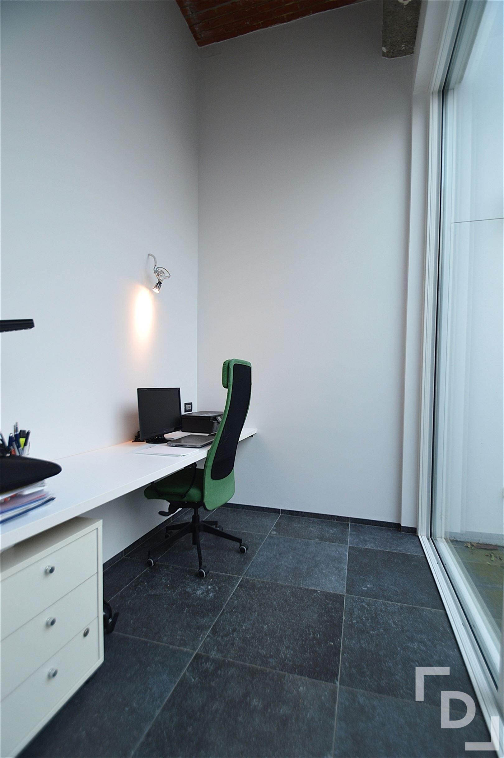 Duplex appartement in loftstijl in Ieper centrum foto 4