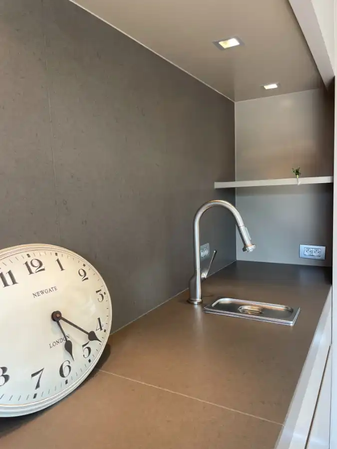 LUXE APPARTEMENT + zeer riant zongericht terras, dubbele garage & (wijn)kelder foto 28