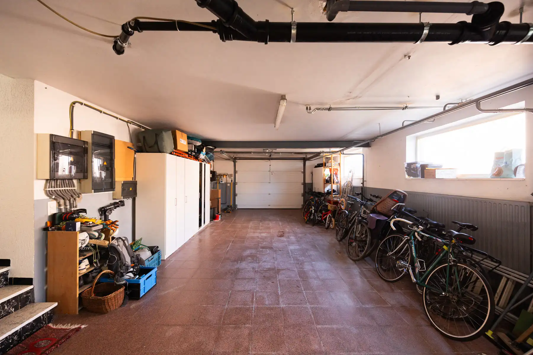 Ruime gezinswoning met 4 slaapkamers op perceel van 528 m² foto 28