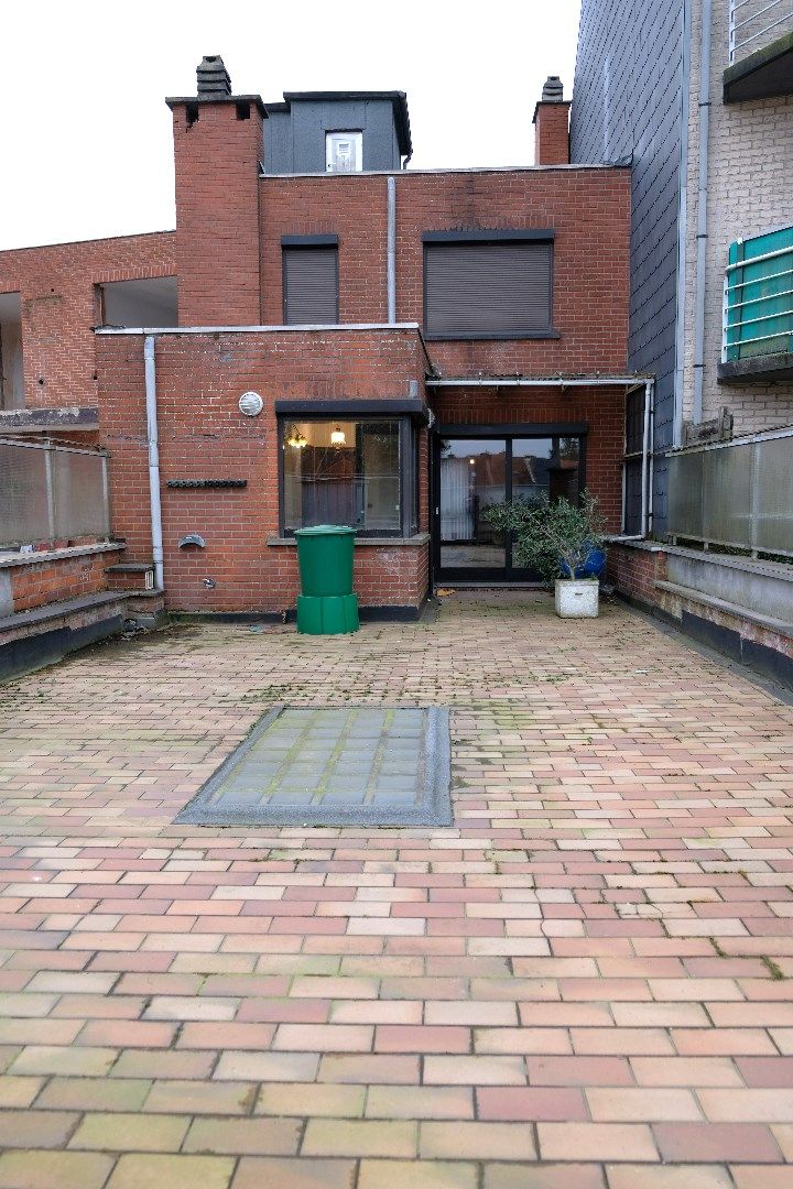 Bel-etagewoning centrum Aalst met grote garage/opslagplaats - 3 slaapkamers en terras  foto 10