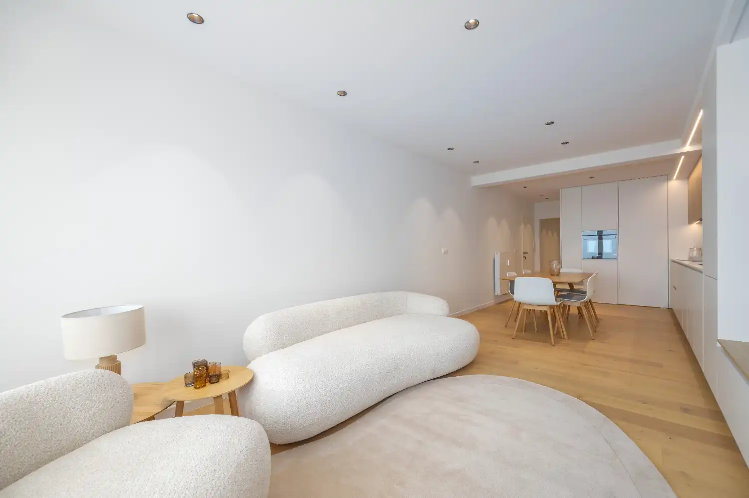 Gerenoveerd appartement met frontaal zeezicht foto 5