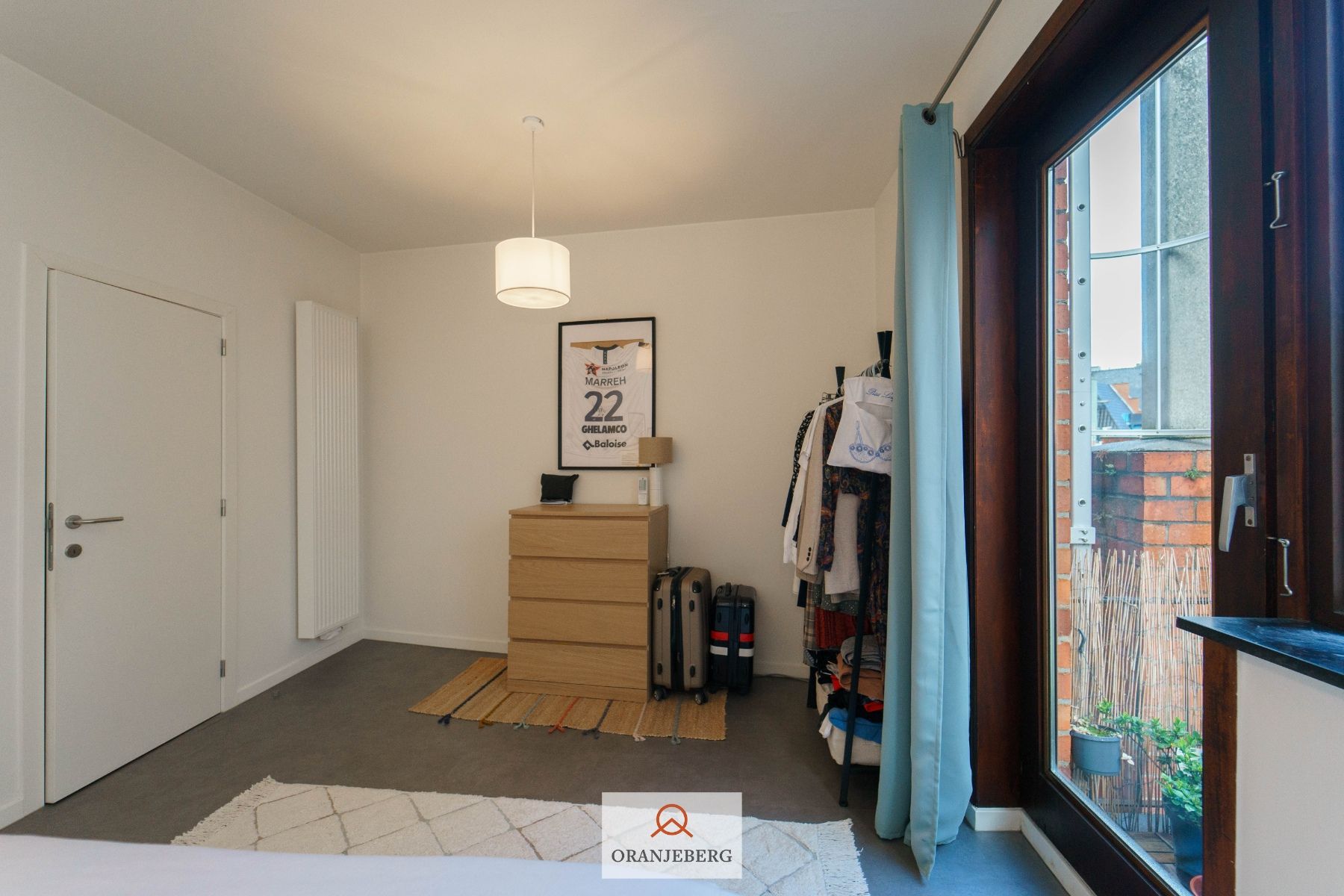 Uniek gelegen gerenoveerd appartement in hartje Gent op het Sint-Baafsplein foto 20
