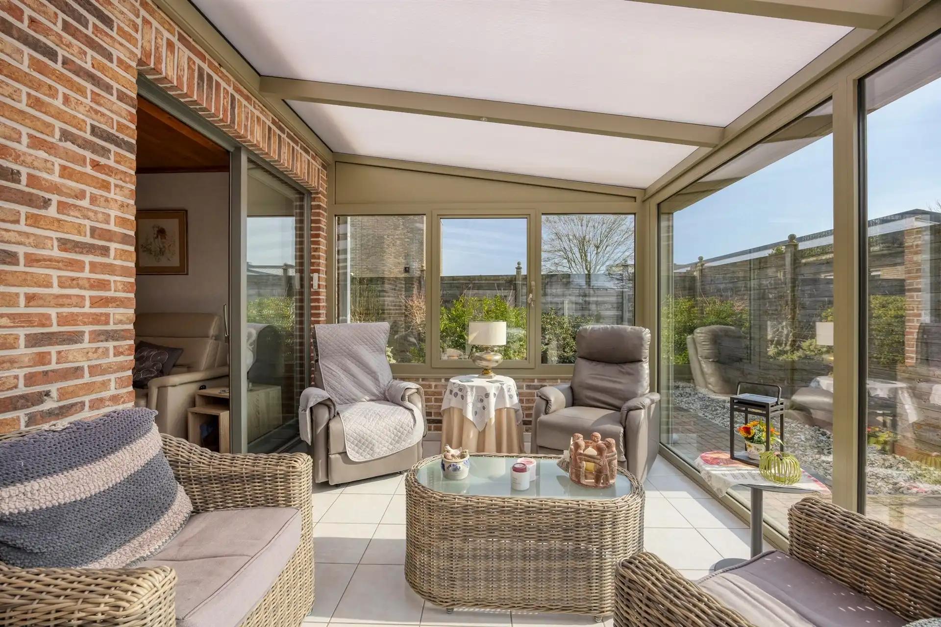 Zeer nette bungalow woning foto 13