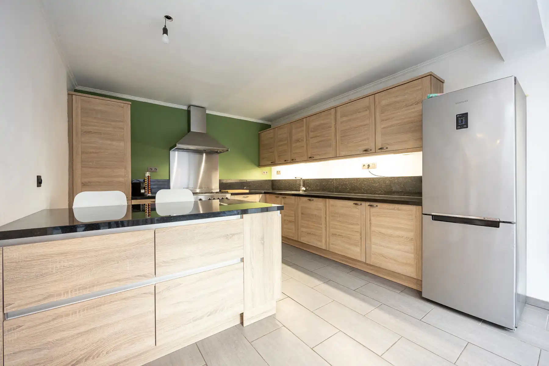 Recent gerenoveerde woning op een ruim perceel van 996 m². foto 11