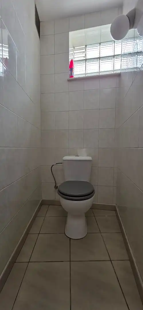 Renovatiewoning met veel potentieel foto 9
