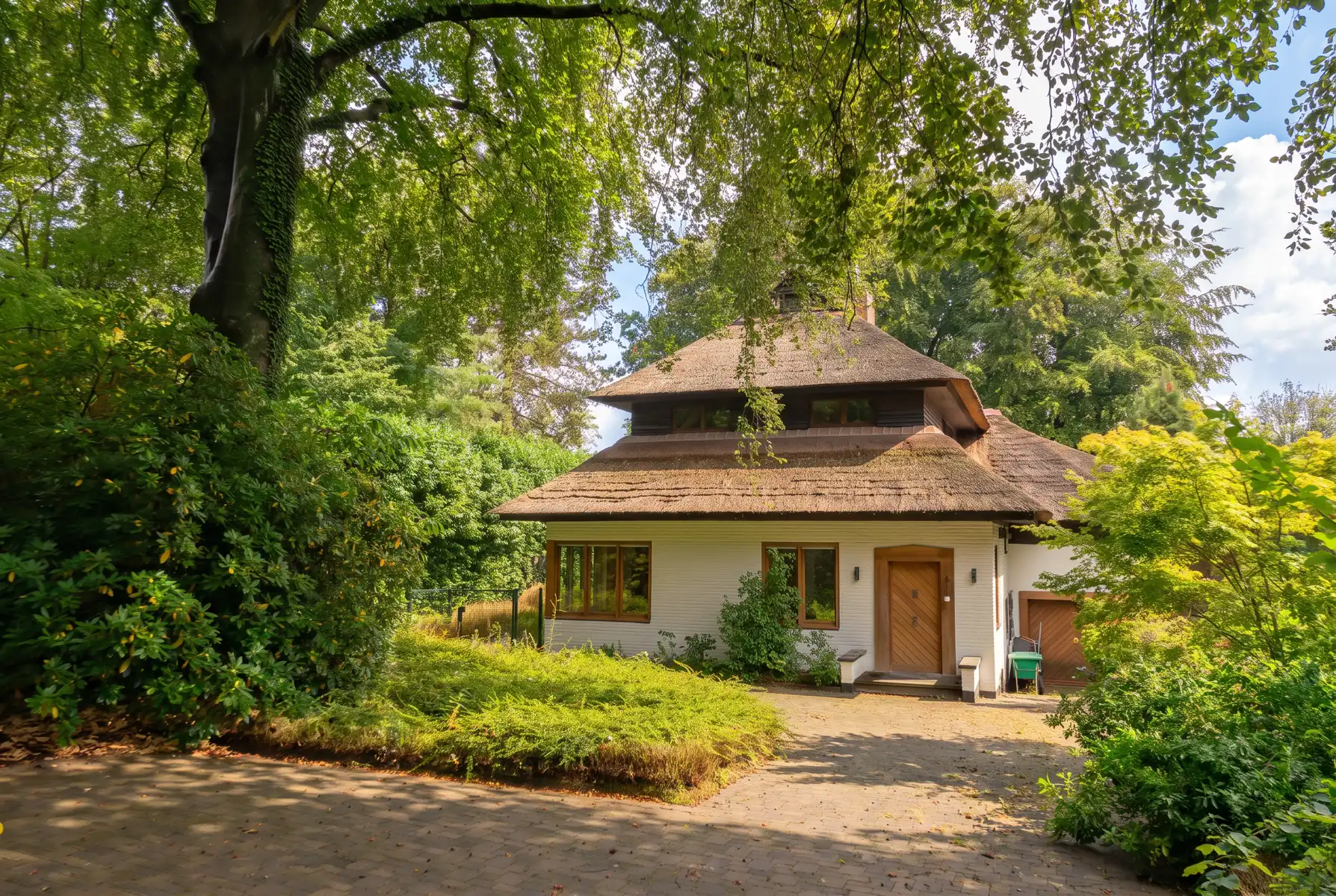 Hoofdfoto van de publicatie: Villa te koop