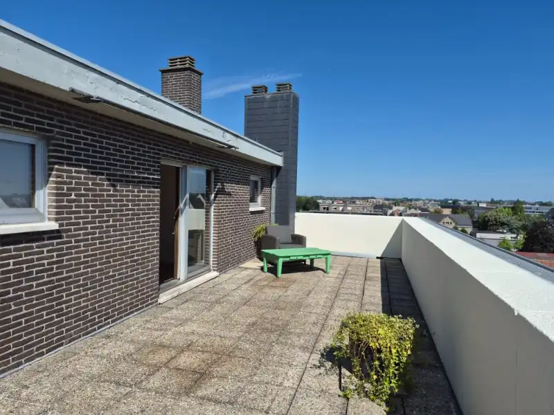 Roeselare-stadskern. PENTHOUSE op 6de verdieping aan het Coninckplein gelegen, met 2 slaapkamers, ochtendterras en avondterras. Een pareltje met unieke ligging ! foto 15
