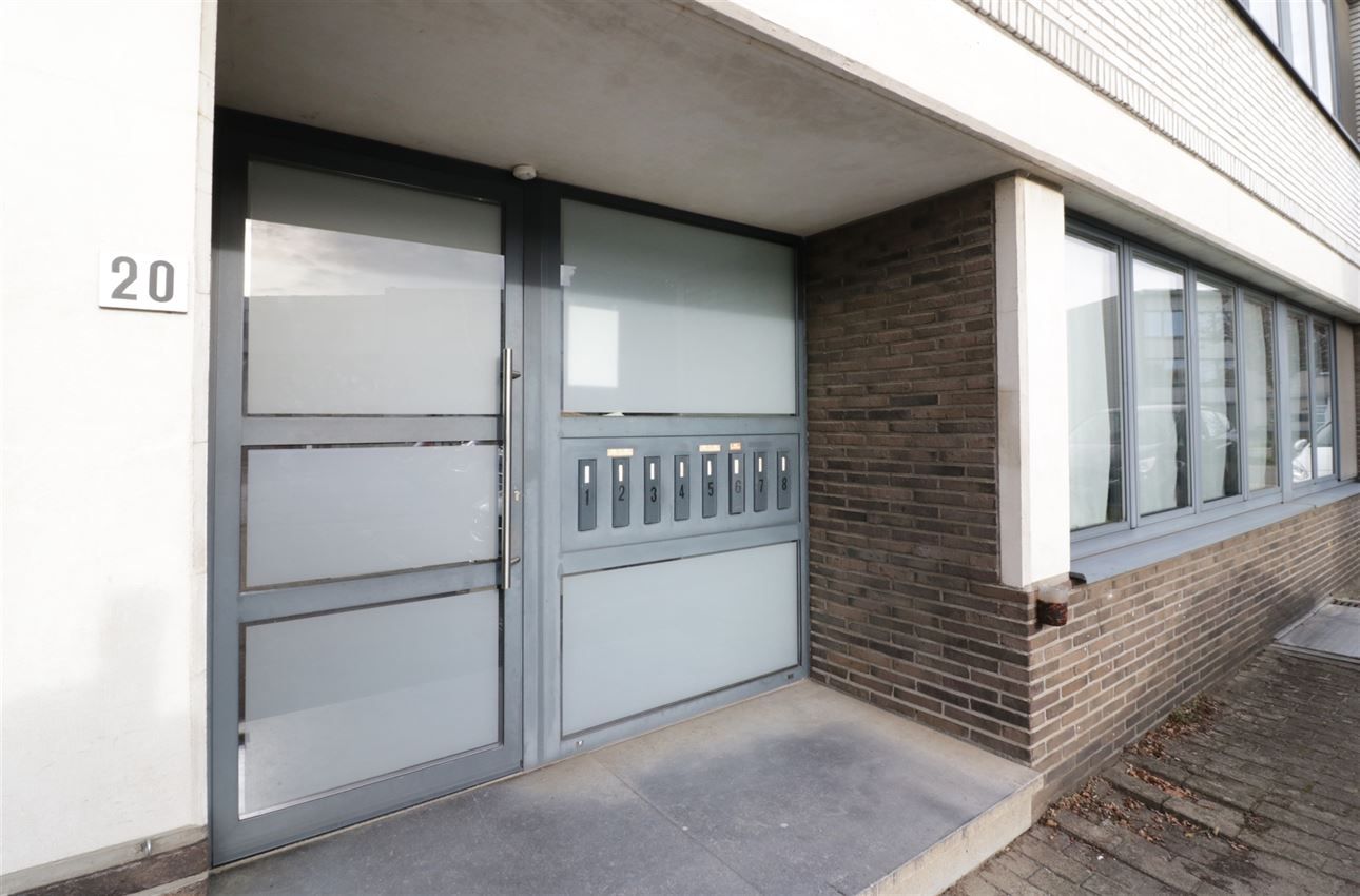 Centraal gelegen app met 2 slpk.en garagebox foto 28