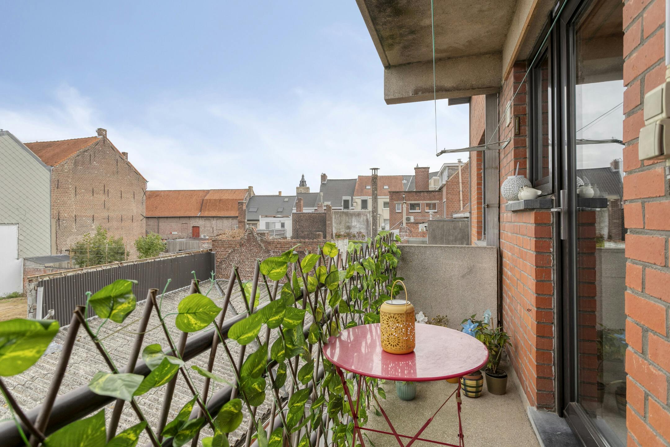 Instapklaar 2-kamerappartement in hartje Poperinge foto 11