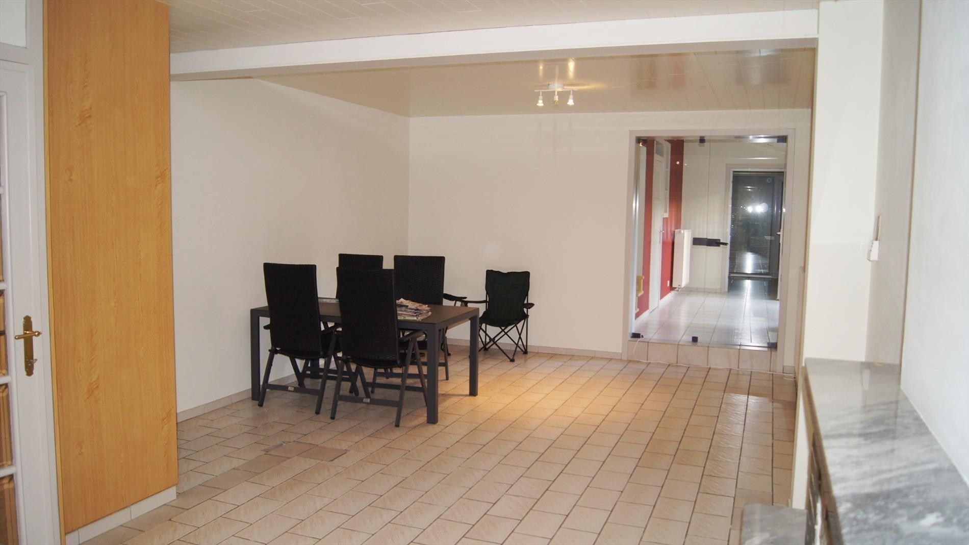 Gezinswoning met 3 slpks, bureau, garage en tuin foto 5