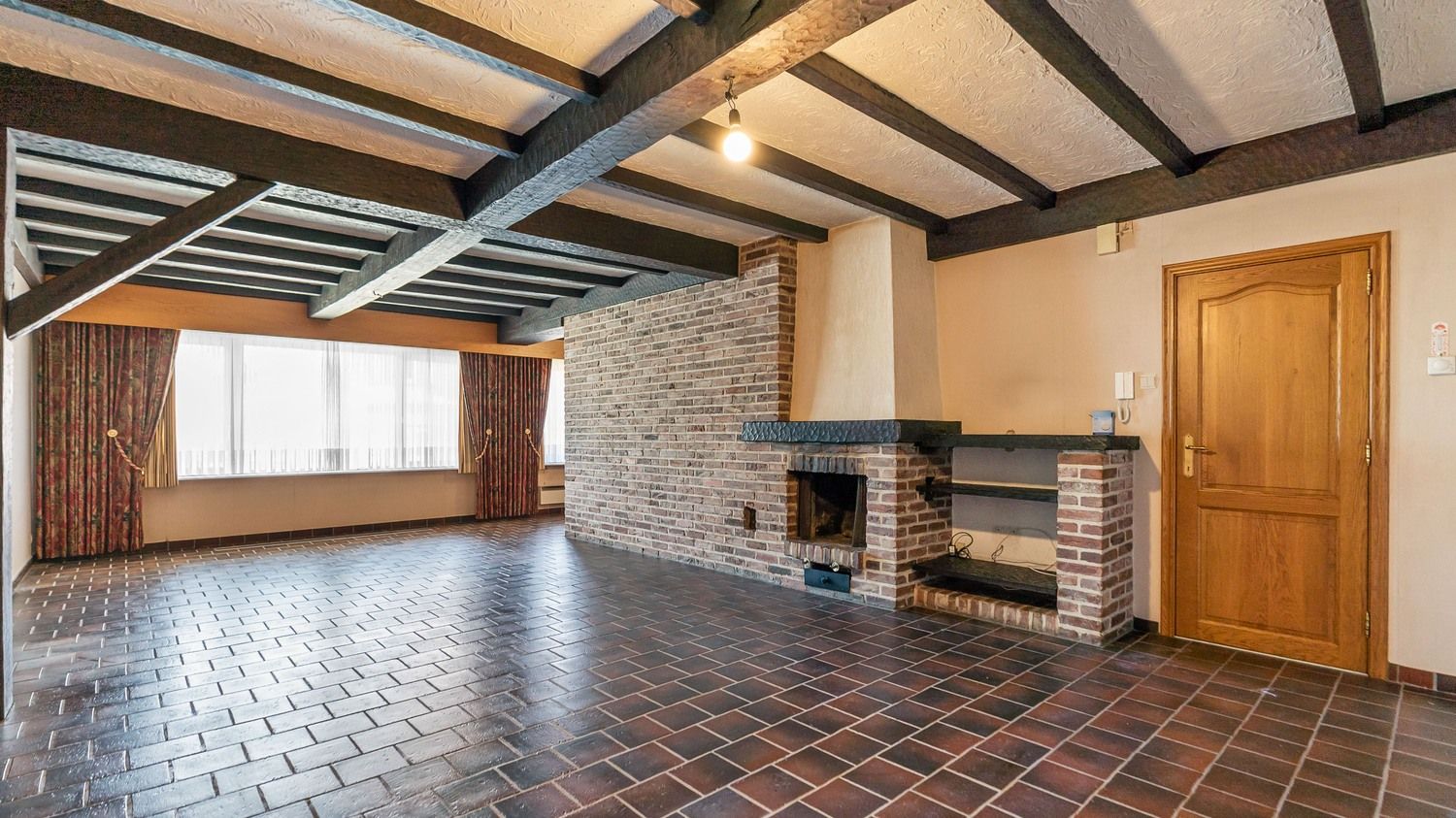 Ruim appartement met terras, lift en ondergrondse autostandplaats in het centrum van Paal foto 2