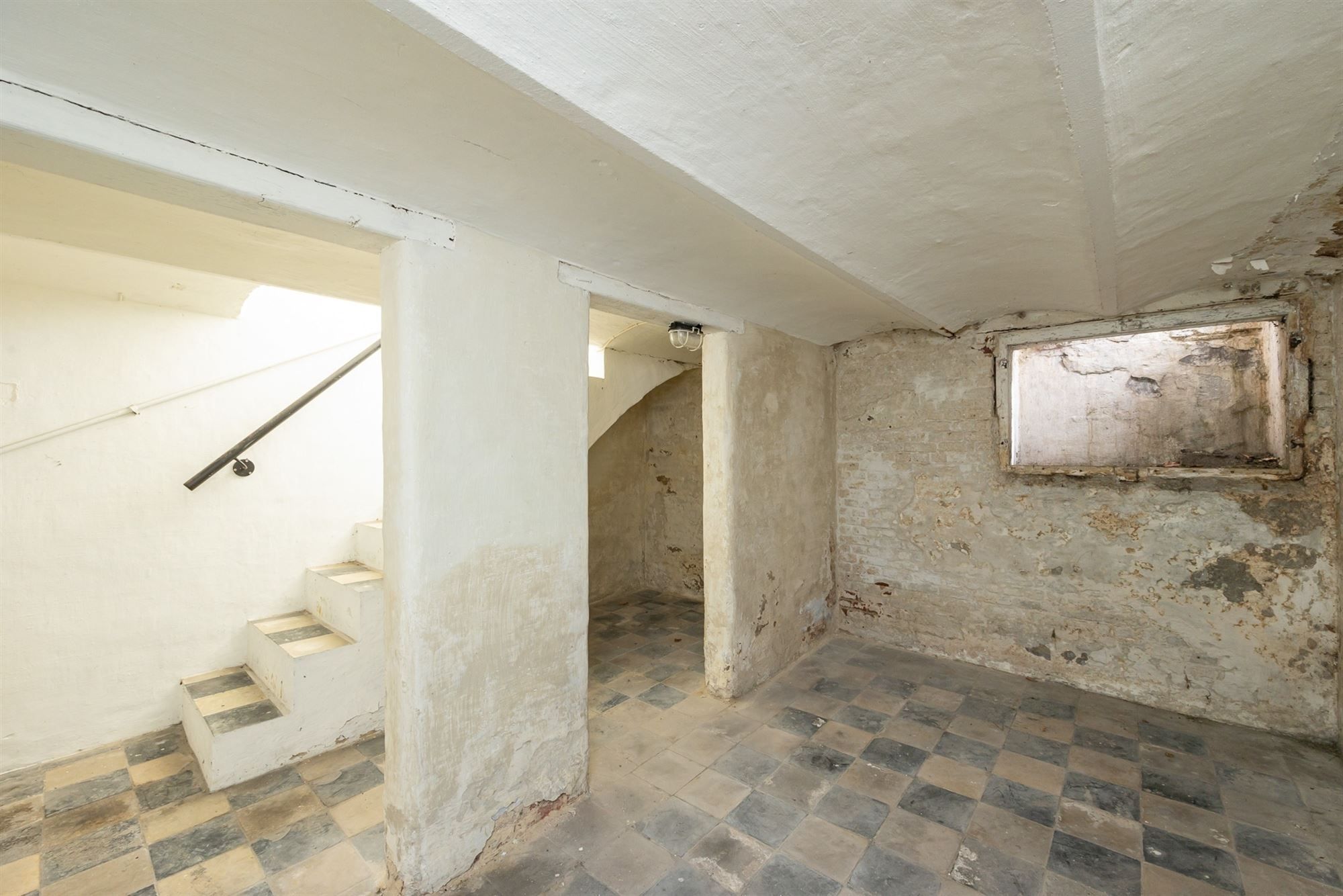 Gunstig gelegen renovatiewoning met 2 tot 4 slaapkamers foto 6