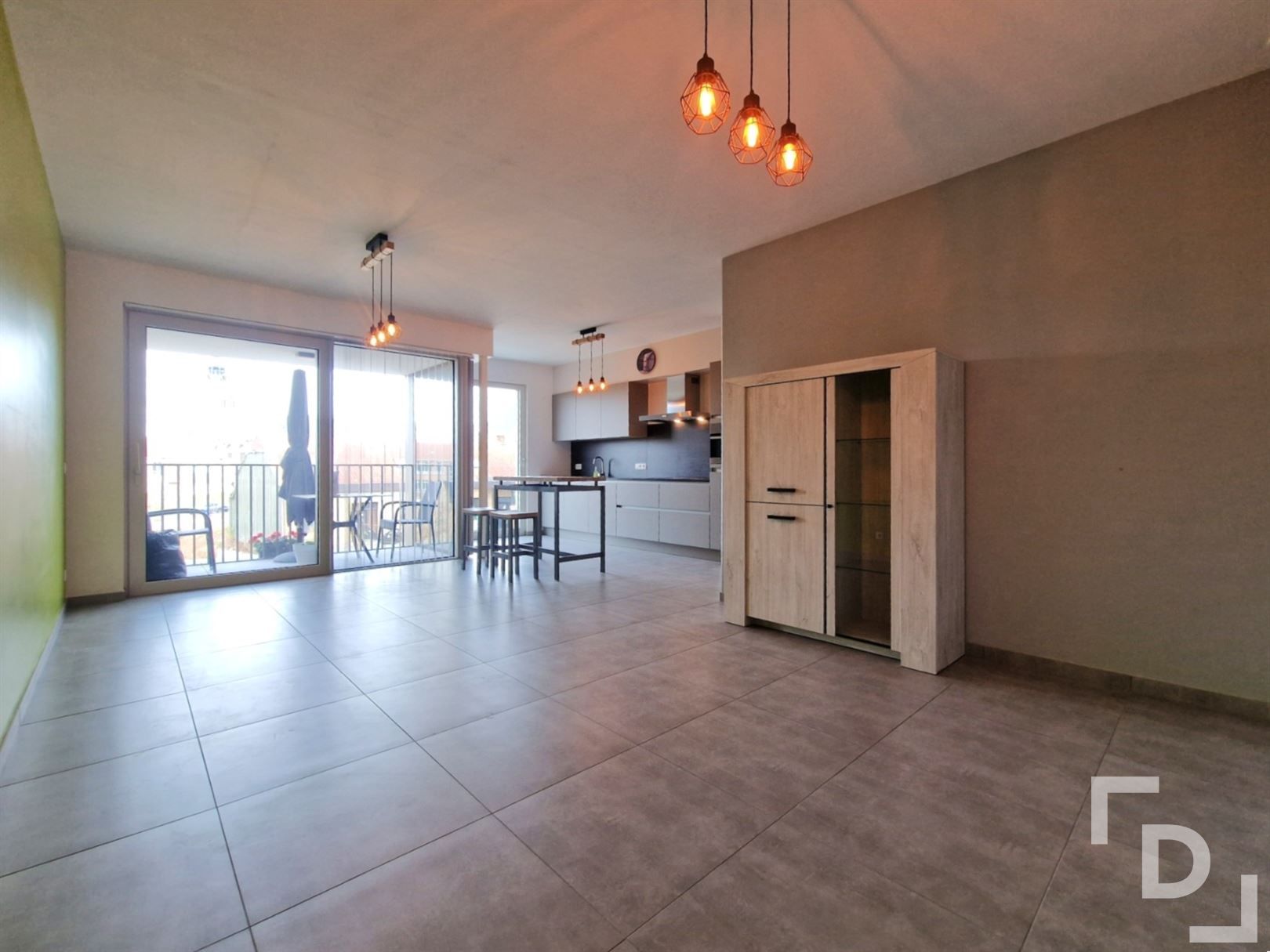 Appartement te huur in centrum Poperinge met staanplaats. foto 3