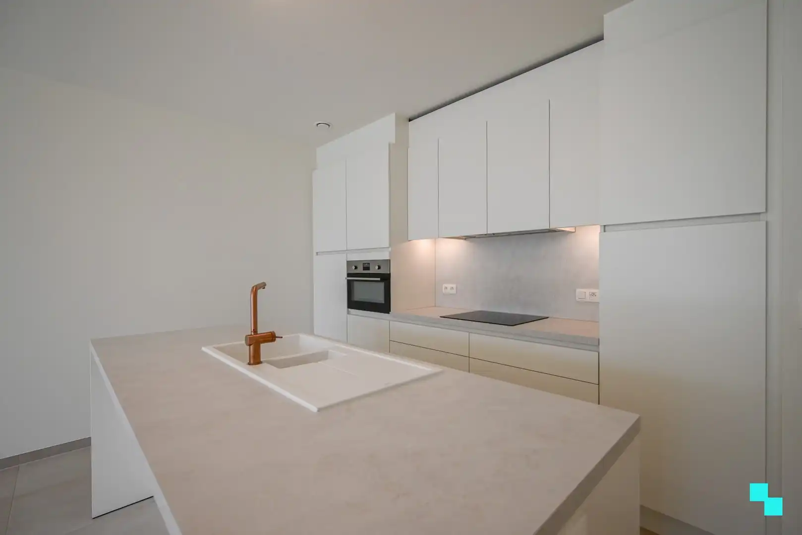 Gelijkvloers tweeslaapkamerappartement met riant terras te Ingelmunster foto 8