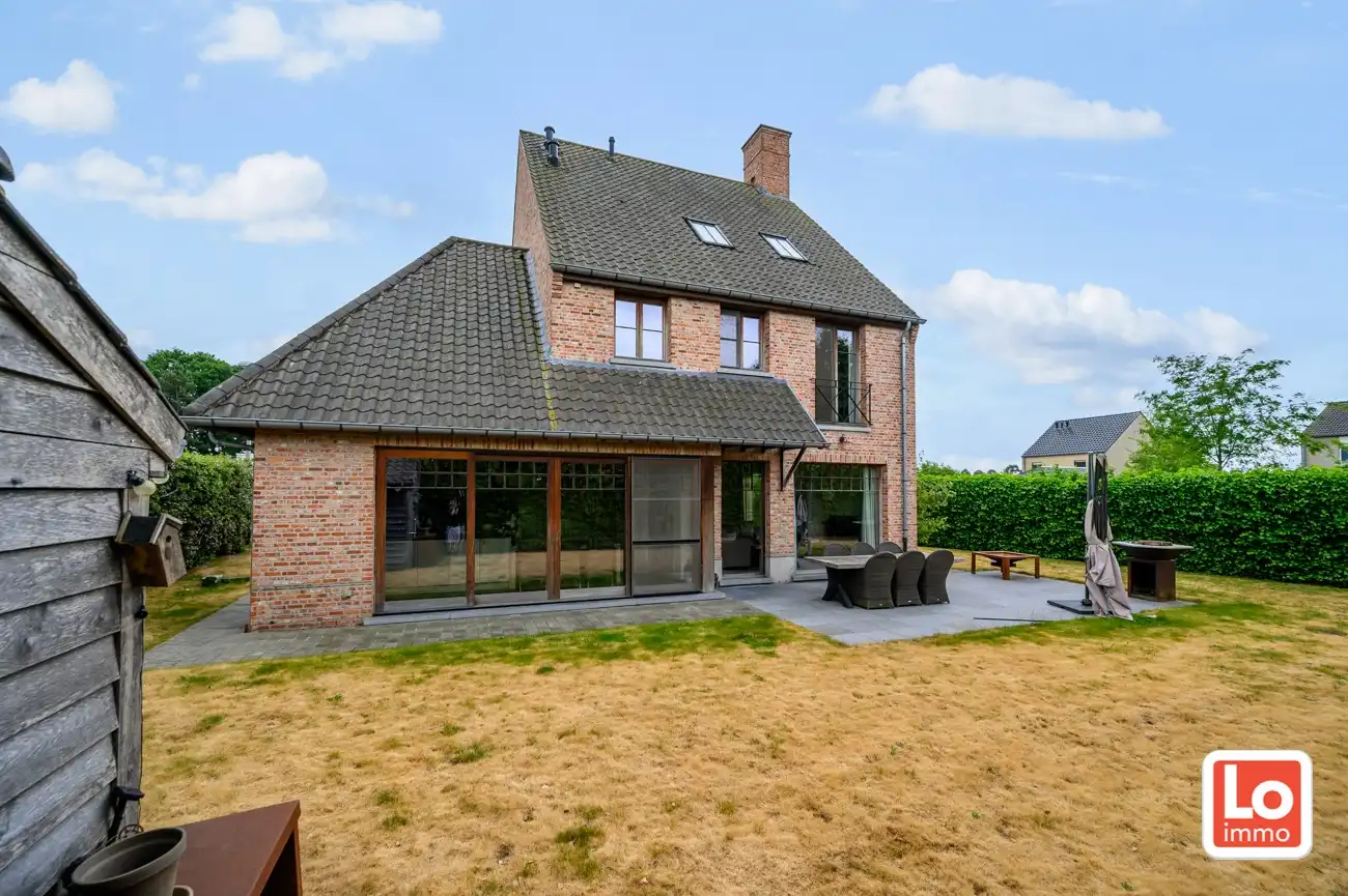 VERKOCHT! Ruime, charmante en degelijke alleenstaande villa met inpandige garage op een rustige en makkelijk bereikbare locatie tussen Lochristi en Gent. foto 41