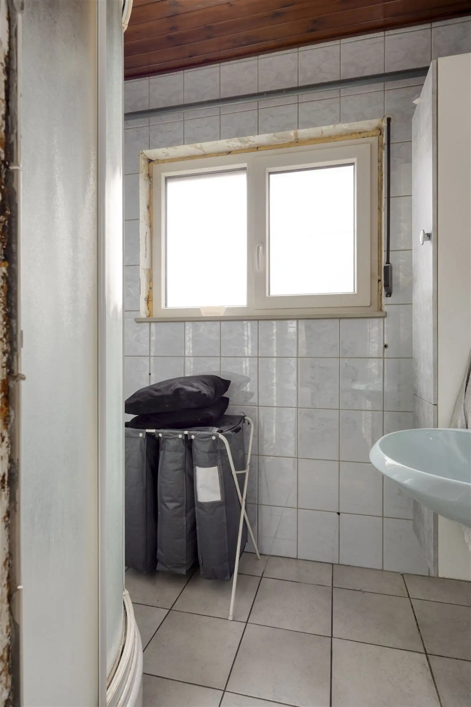 TE KOOP: Gerenoveerde woning met 3 slaapkamers te Heusden-Zolder! foto 11