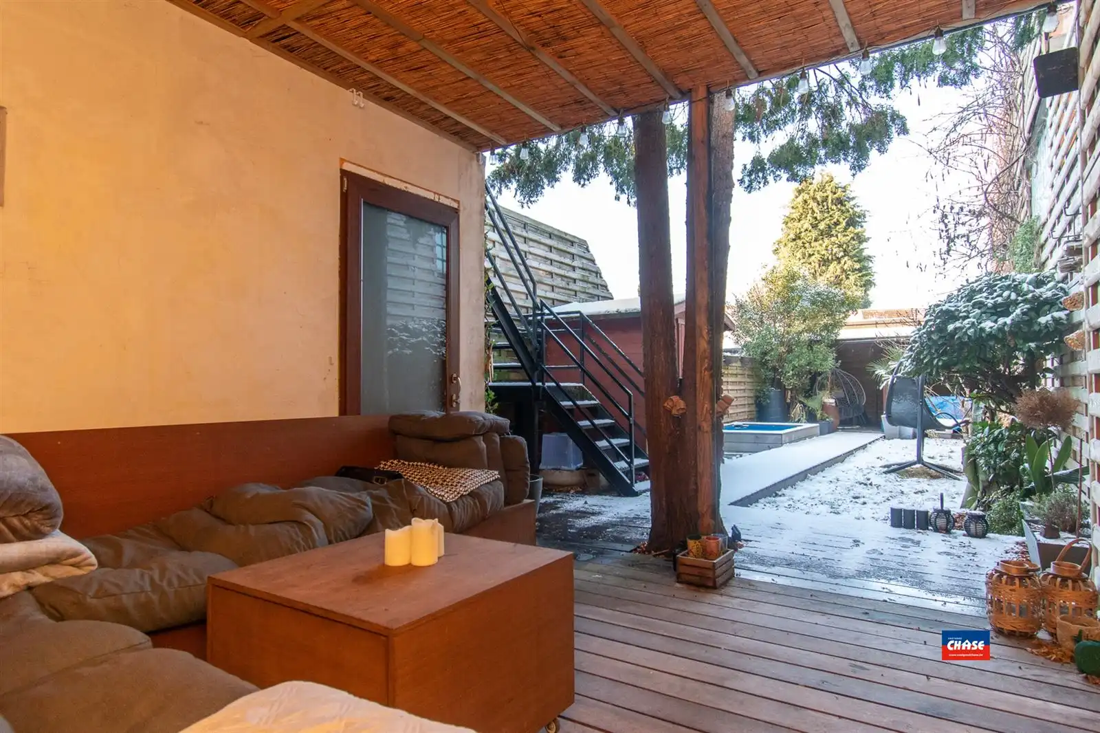 Bel-étage met 4 slaapkamers, 2 badkamers, kantoorruimte, garage en tuin. foto 23