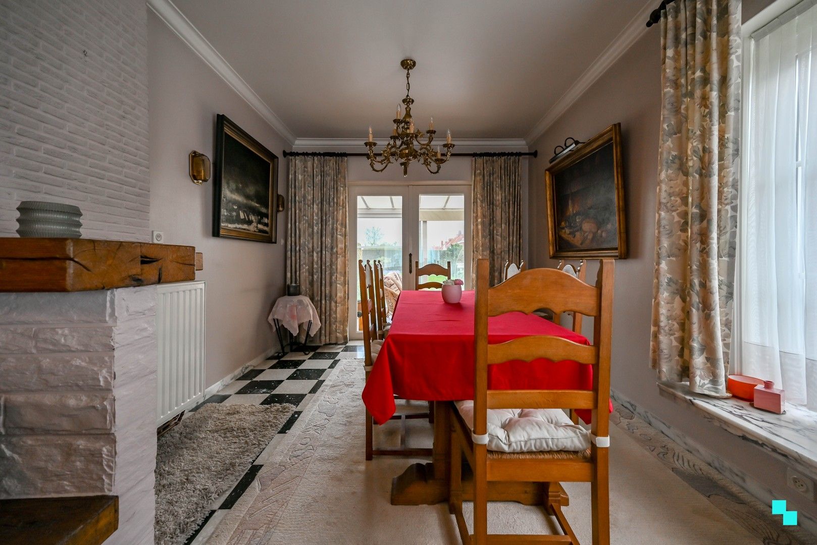 Charmante woning met prachtige tuin en drie slaapkamers te Izegem foto 9
