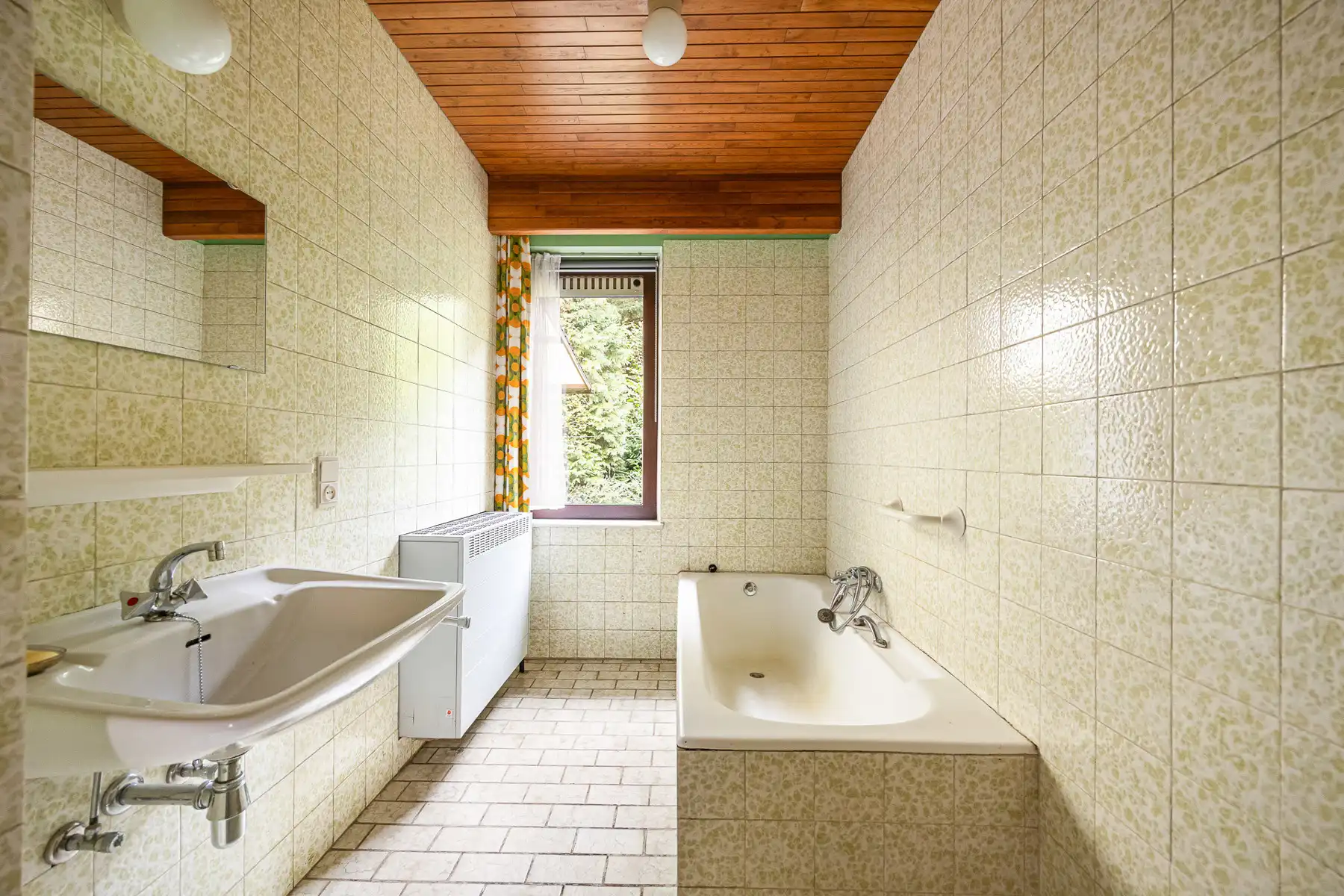 Laagbouwvilla op residentieel perceel van ca. 1.783 m². foto 14