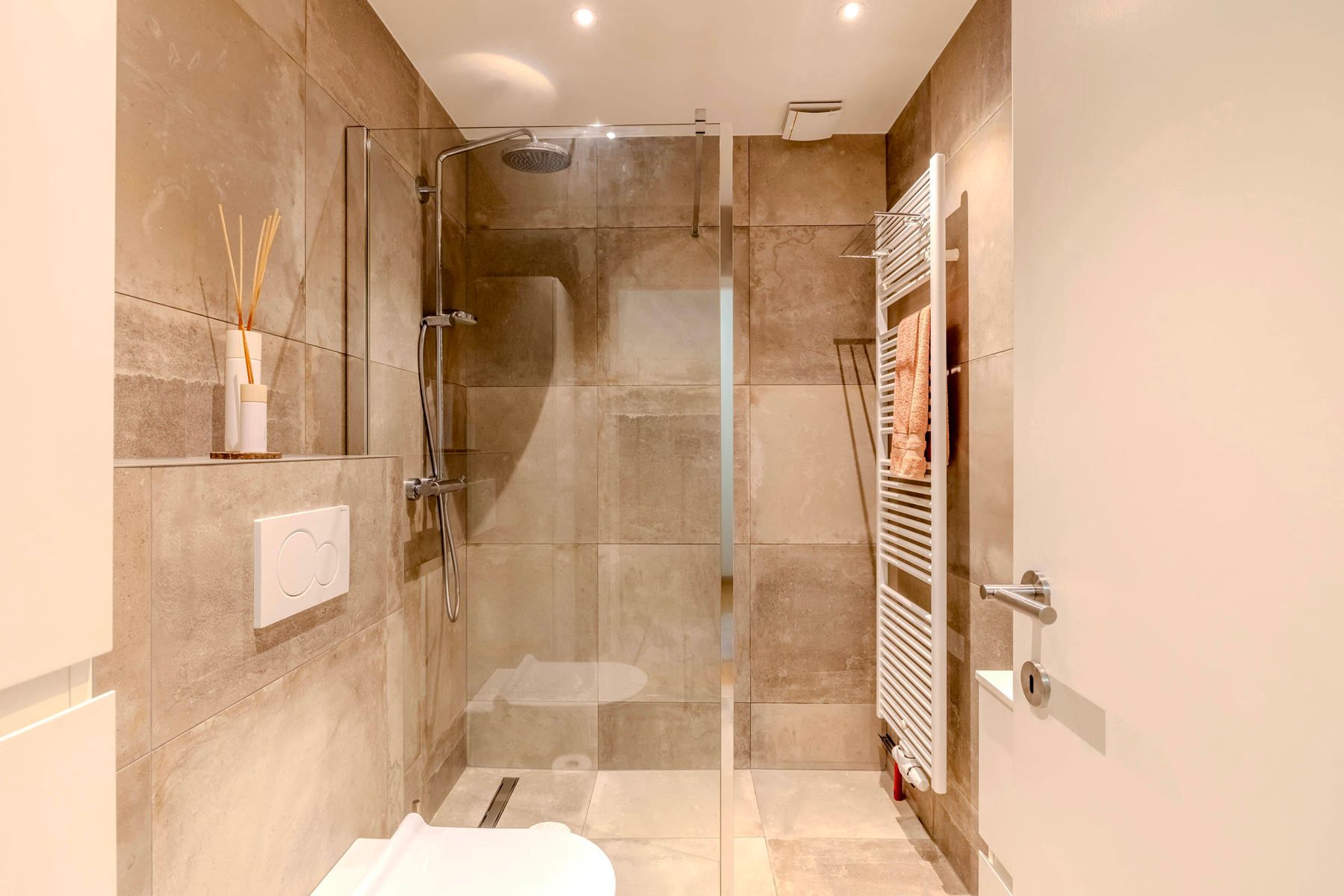 Instapklaar gelijkvloers appartement met tuin in Lier foto 3