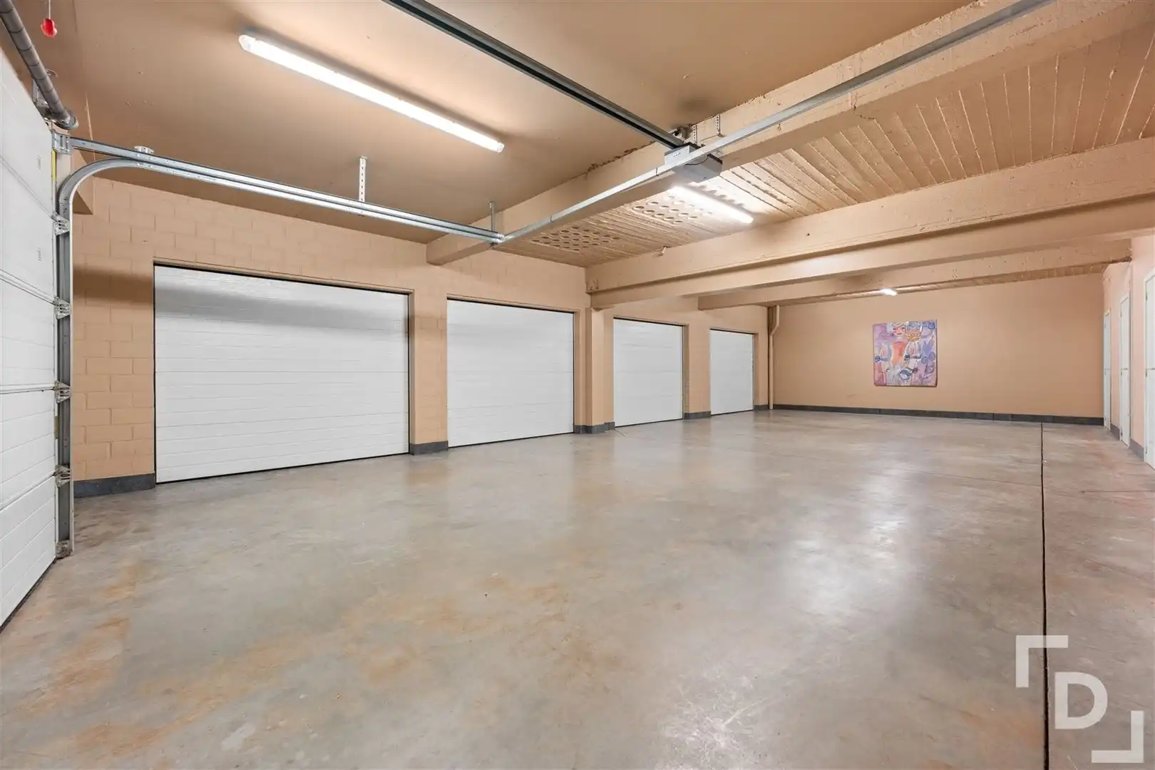 Appartement van 300m² met garage op toplocatie in Ieper foto 21