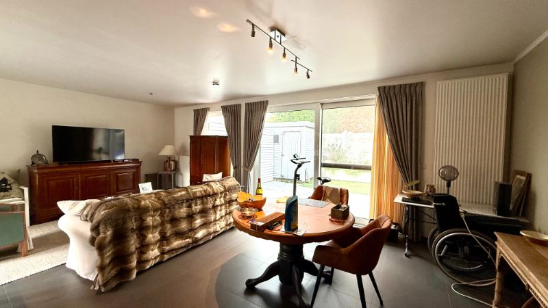 Gelijkvloers appartement met 1 slaapkamer, tuin en parkeerplaats foto 2