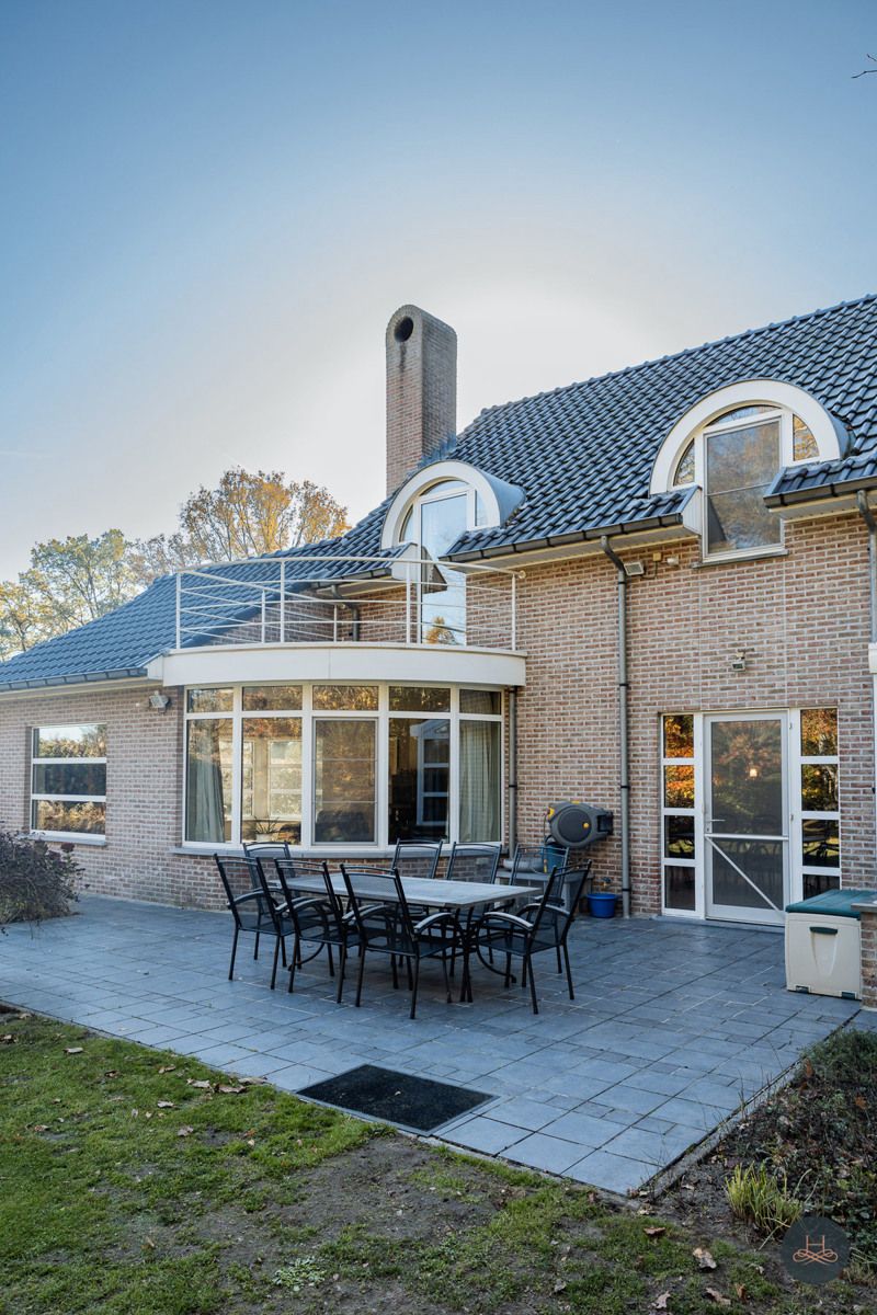 Ruime, energiezuinige villa met panoramisch zicht op groen foto 38