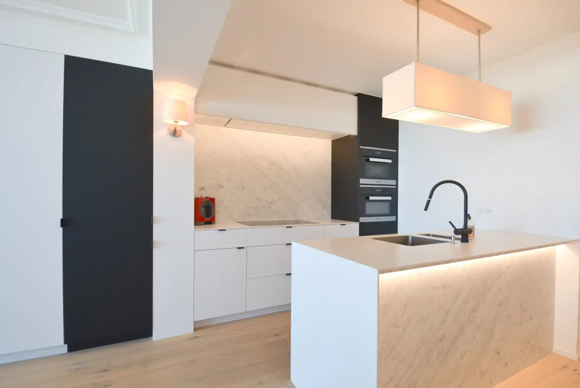 Stijlvol, recent gerenoveerd appartement met frontaal zeezicht. foto 8