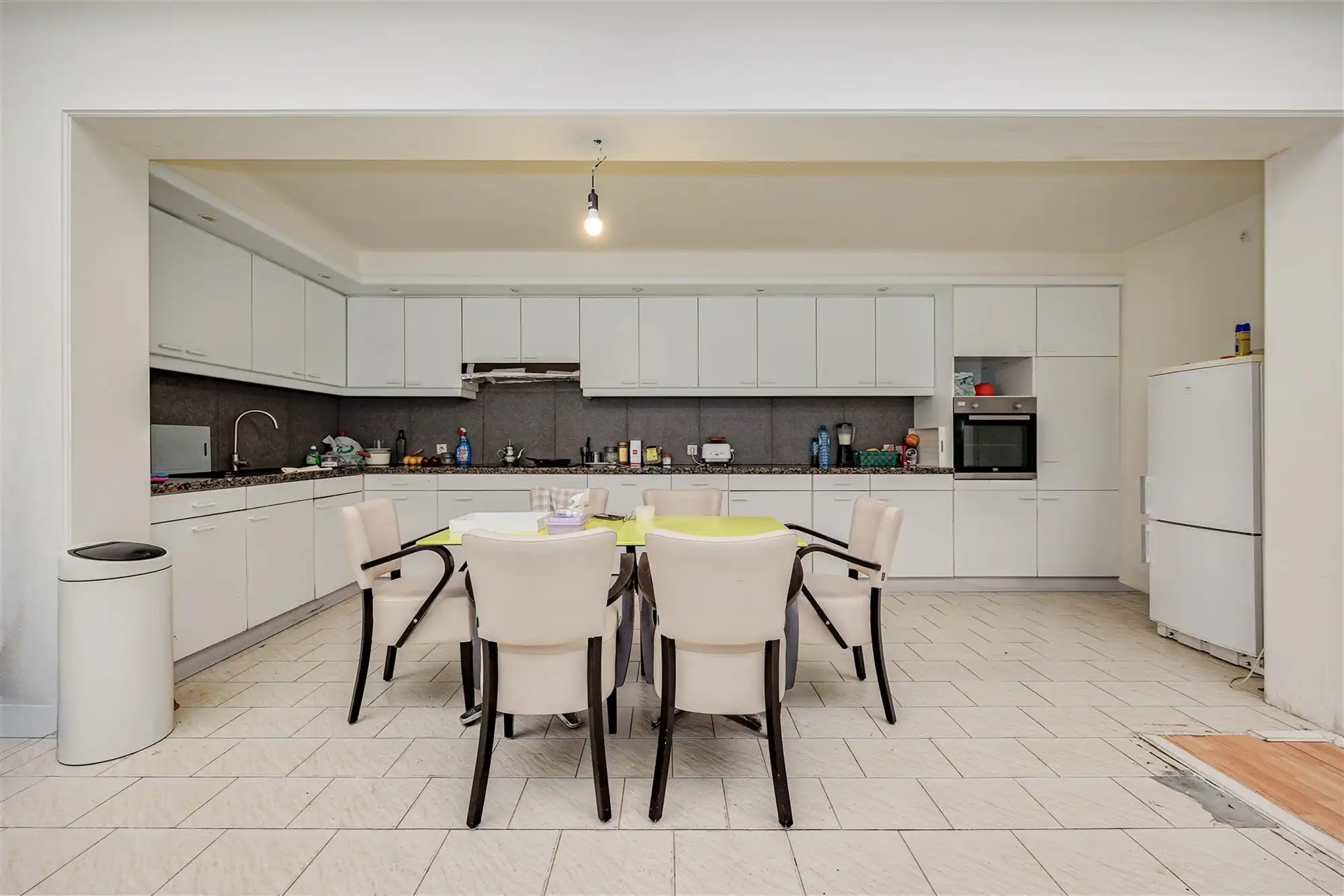 Instapklaar huis met magazijn in het centrum foto 10