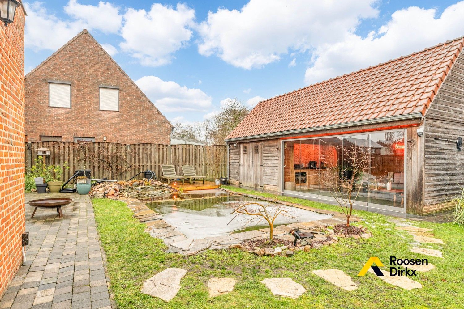 Karaktervolle gezinswoning met 3 slaapkamers, praktijkruimte en pool house op 6a13ca foto 5