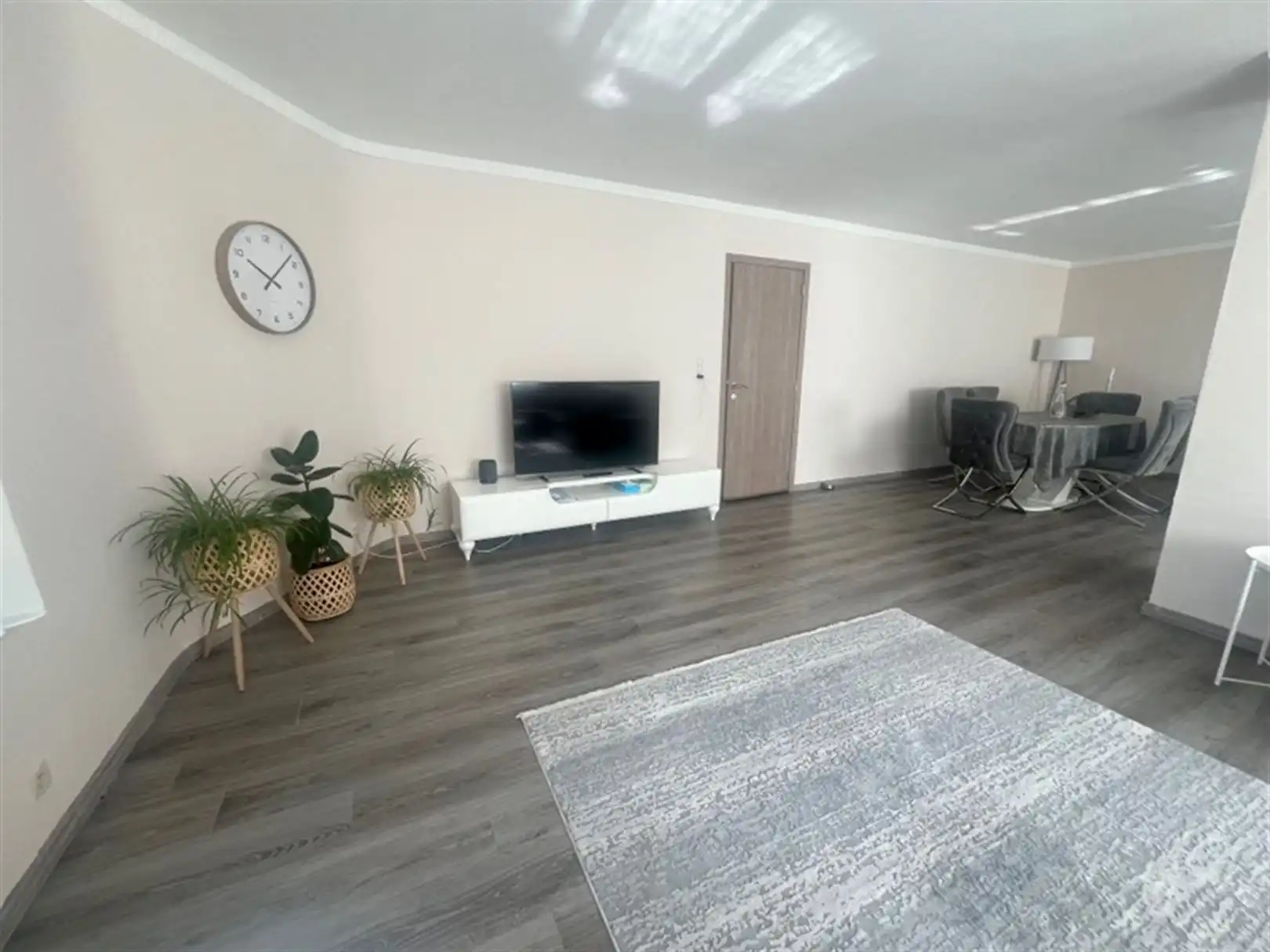 handelszaak + woonst foto 24