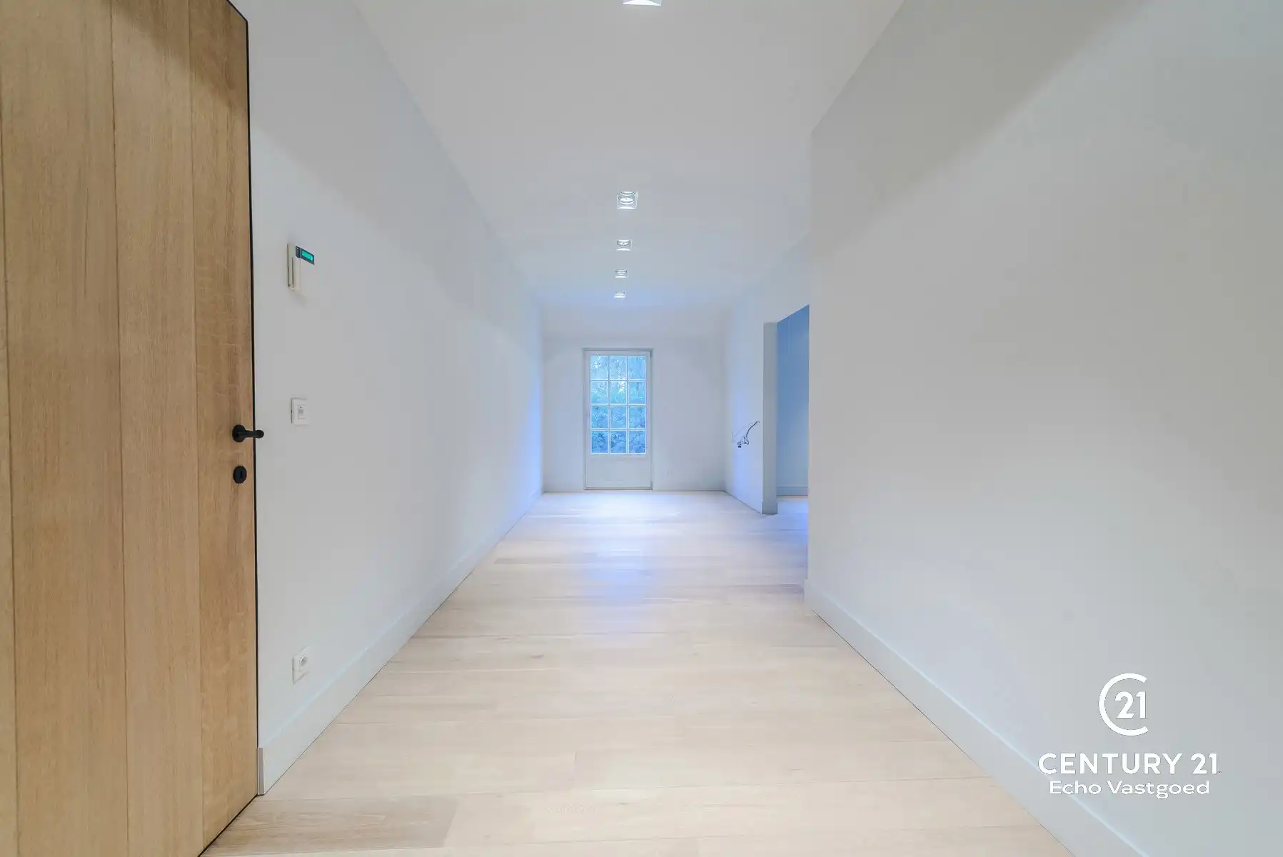 Unieke high-end villa met royaal woonoppervlak op 2415m² foto 17