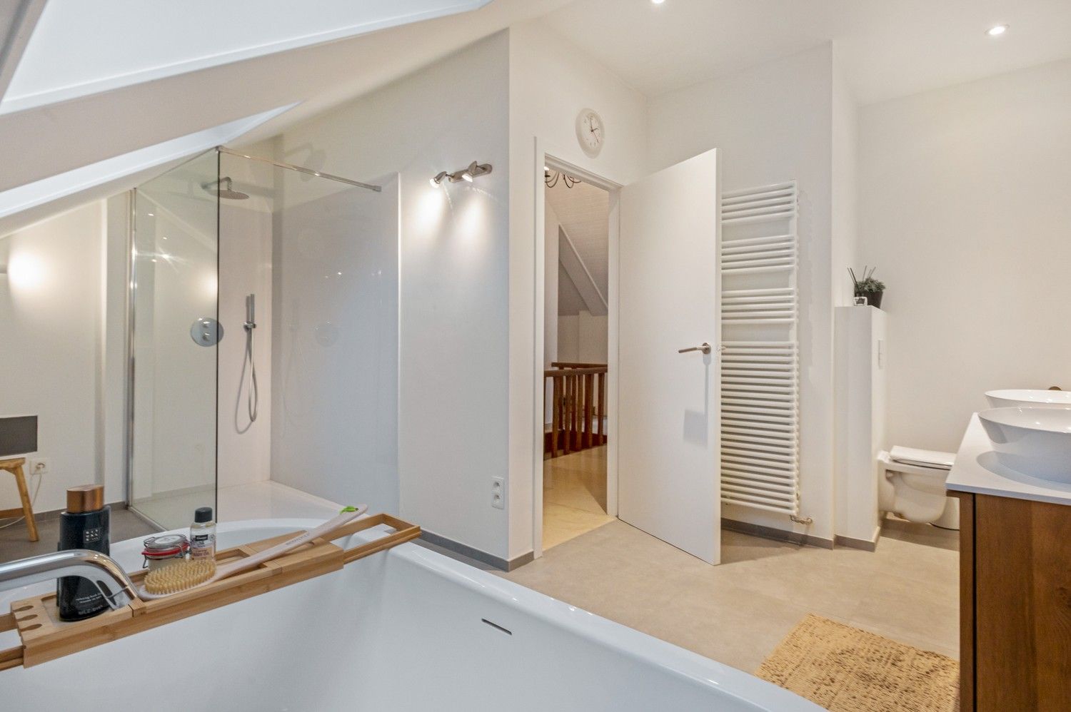 Charmante hoeve met 4 slaapkamers op een riant perceel! foto 21